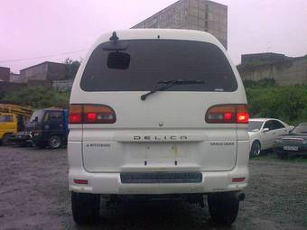 1996 Mitsubishi Delica Pictures