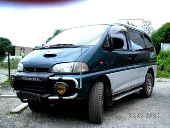 1996 Mitsubishi Delica Photos