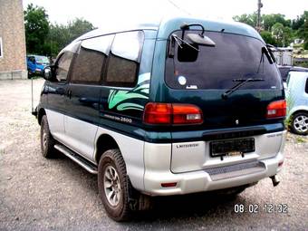1996 Mitsubishi Delica Photos