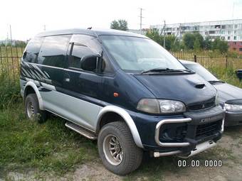 1996 Mitsubishi Delica Photos