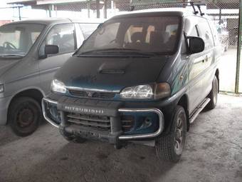 1996 Mitsubishi Delica Pictures