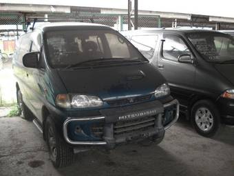 1996 Mitsubishi Delica Photos