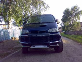 1996 Mitsubishi Delica Pictures