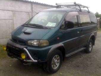 1996 Mitsubishi Delica Photos