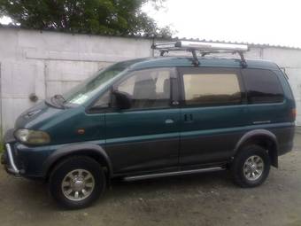 1996 Mitsubishi Delica Pictures