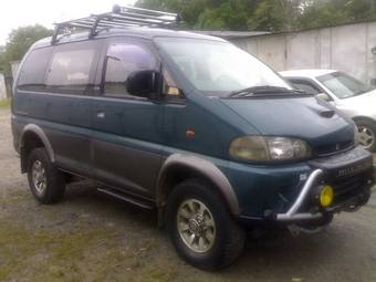 1996 Mitsubishi Delica Photos