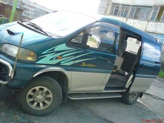 1996 Mitsubishi Delica Photos