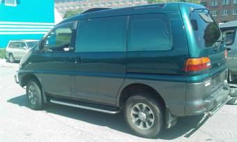 1996 Mitsubishi Delica Pictures