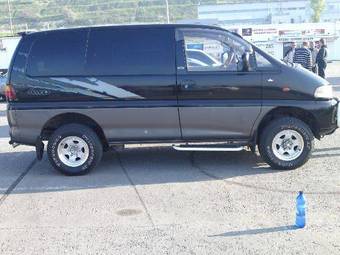 1996 Mitsubishi Delica Pictures