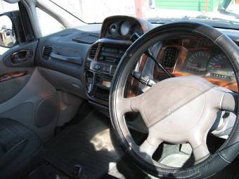 1996 Mitsubishi Delica Photos