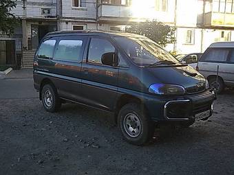 1996 Mitsubishi Delica Pictures
