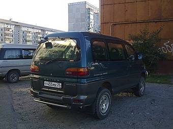 1996 Mitsubishi Delica Photos