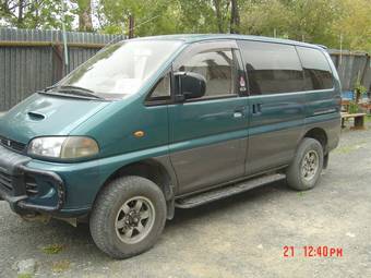 1996 Mitsubishi Delica Photos