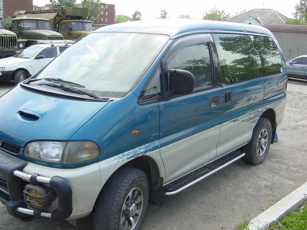 1997 Mitsubishi Delica