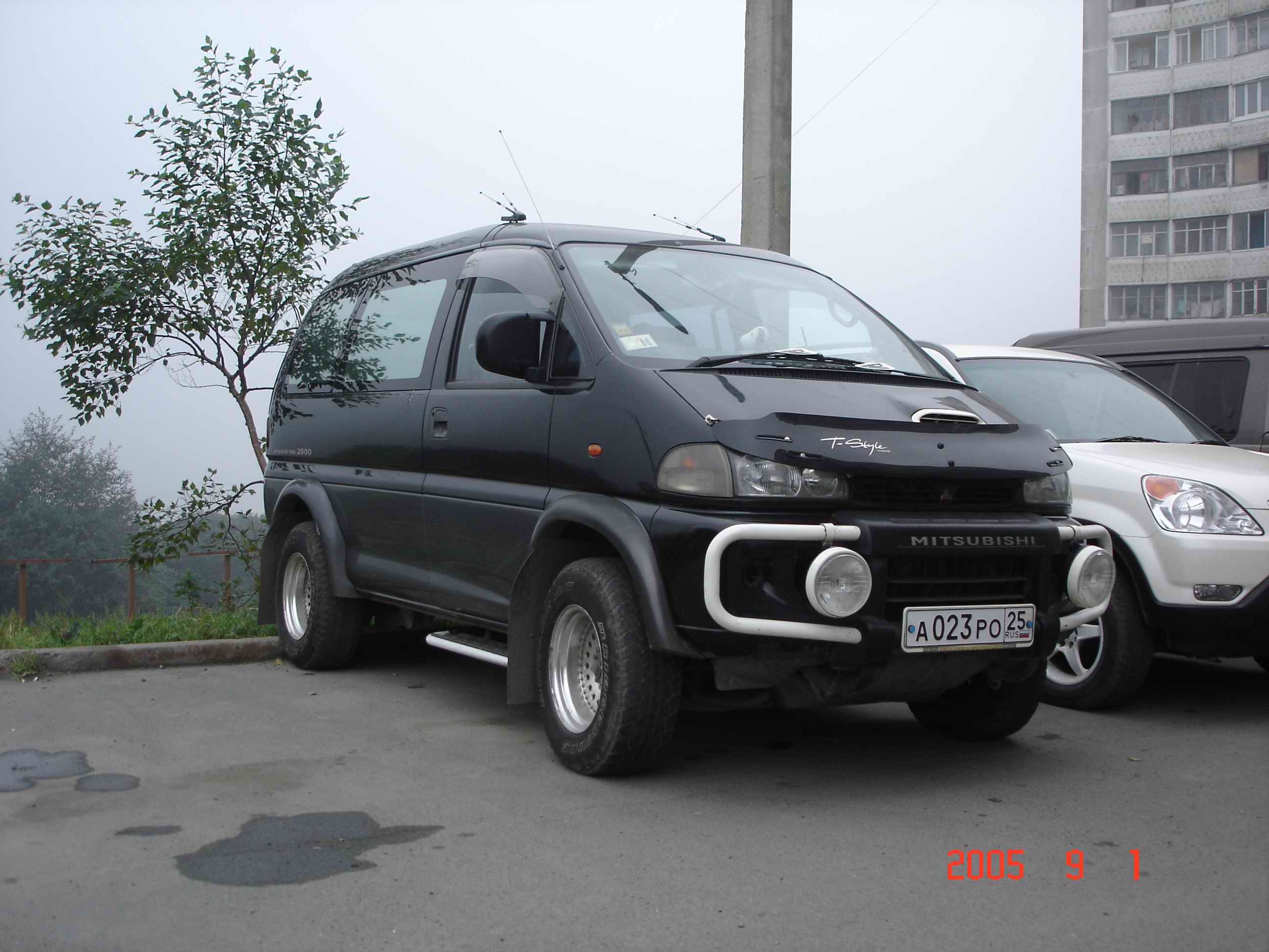 1997 Mitsubishi Delica