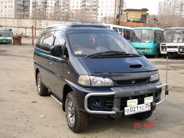 1997 Mitsubishi Delica