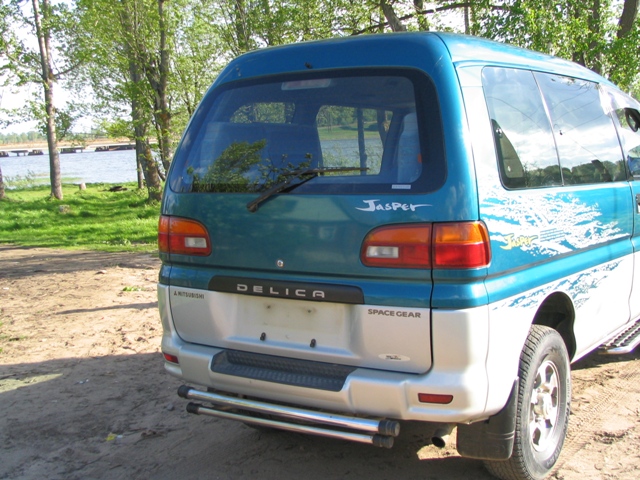 1997 Mitsubishi Delica