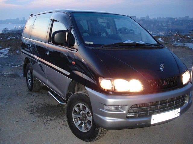 1997 Mitsubishi Delica