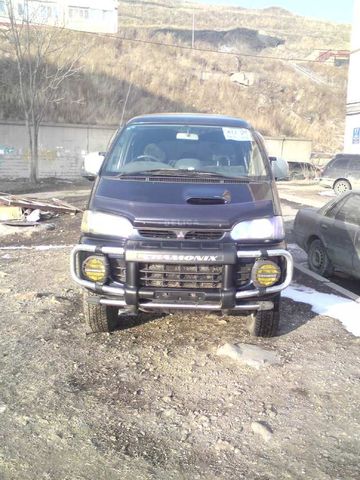 1997 Mitsubishi Delica