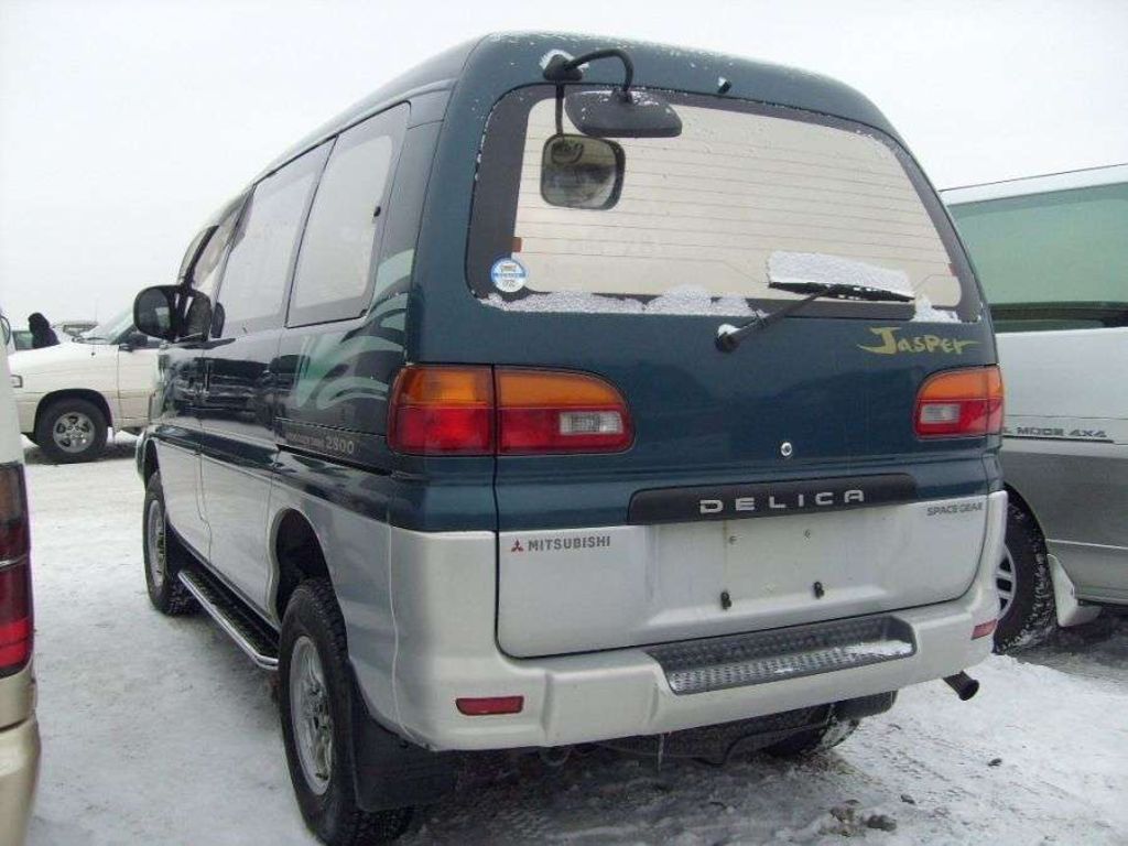 1997 Mitsubishi Delica