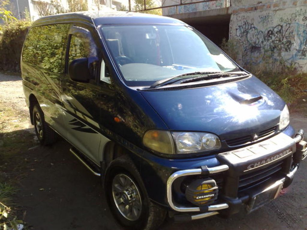 1997 Mitsubishi Delica