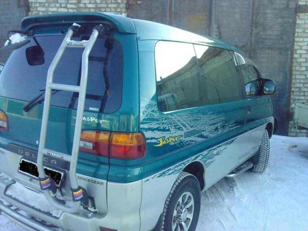 1997 Mitsubishi Delica
