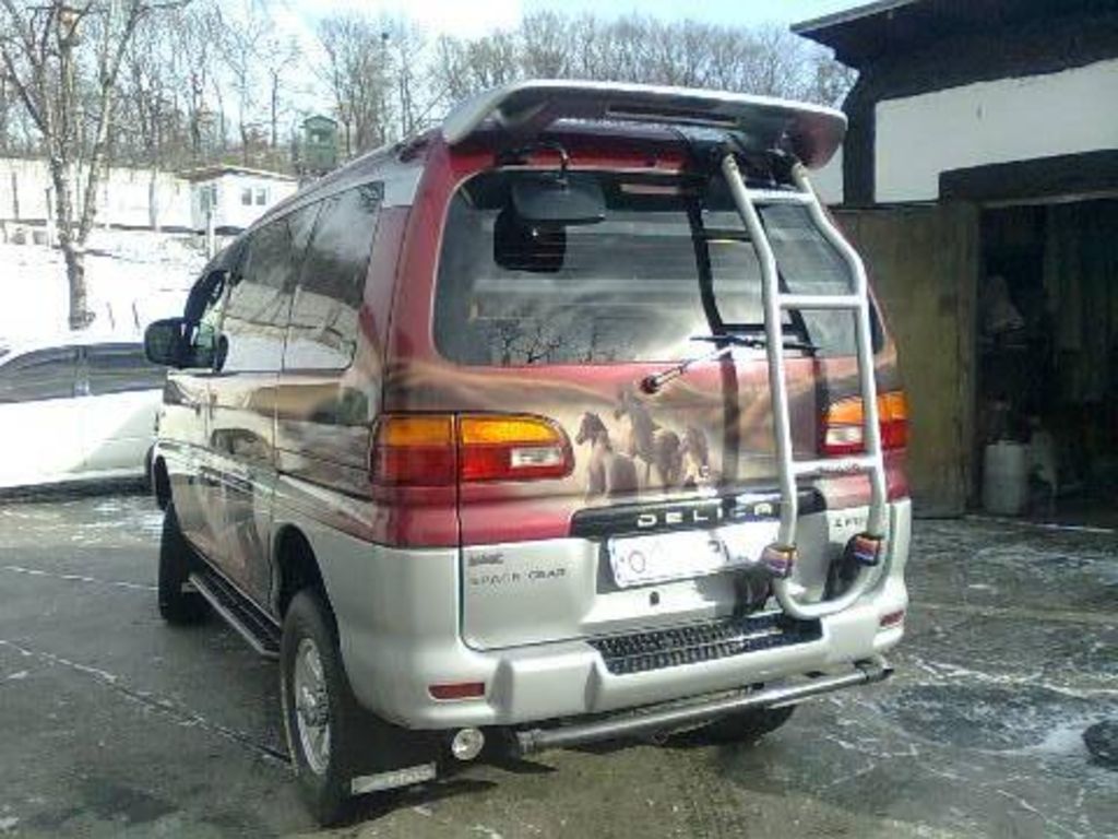 1997 Mitsubishi Delica