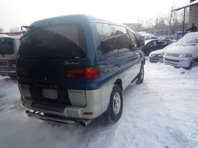 1997 Mitsubishi Delica