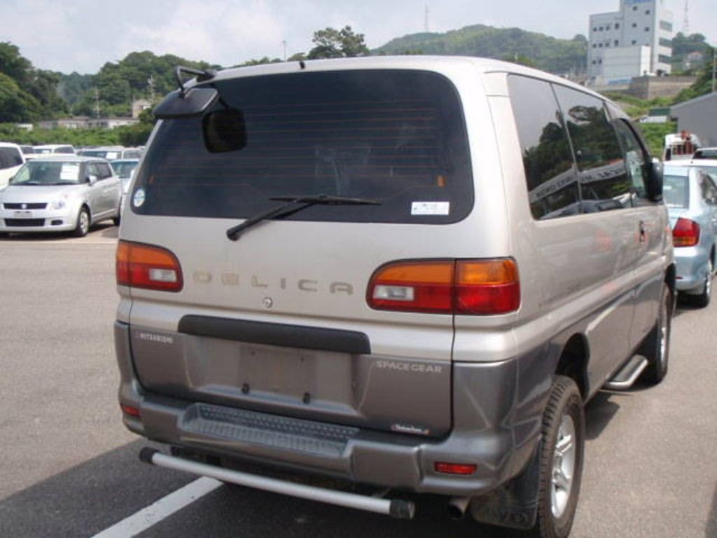 1997 Mitsubishi Delica