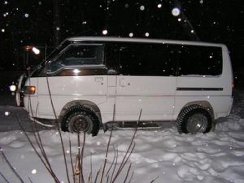 1997 Mitsubishi Delica