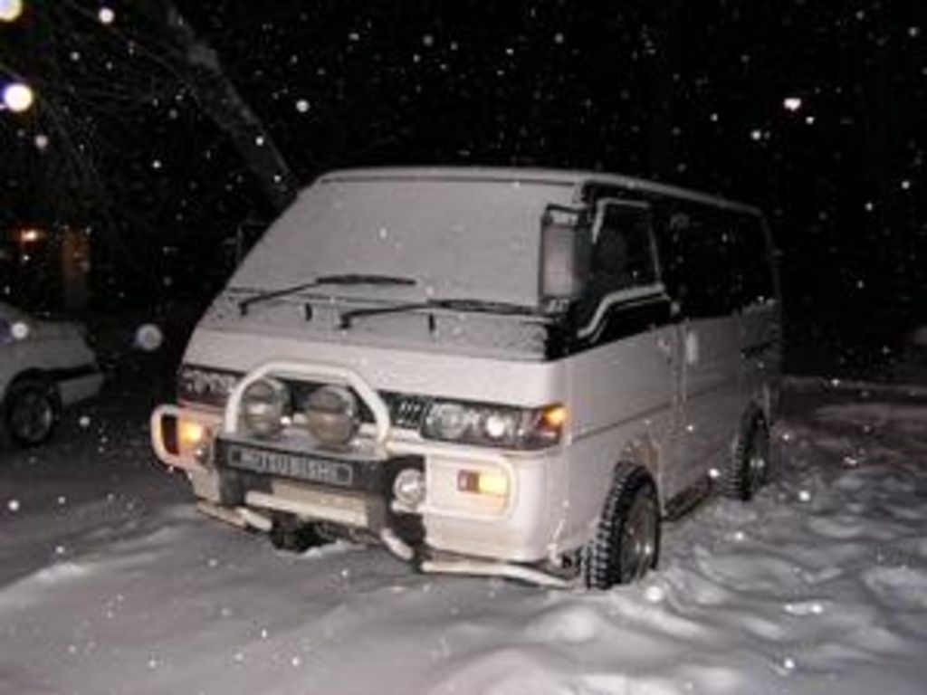 1997 Mitsubishi Delica