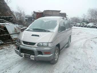 1997 Mitsubishi Delica Photos