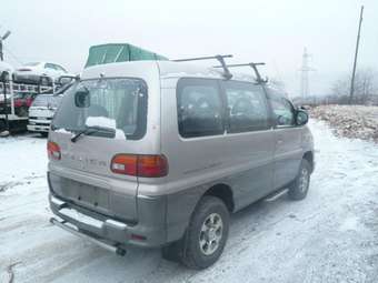 1997 Mitsubishi Delica Photos