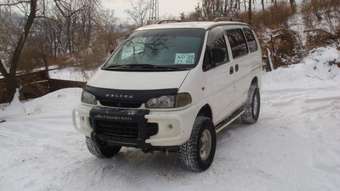 1997 Mitsubishi Delica Pictures