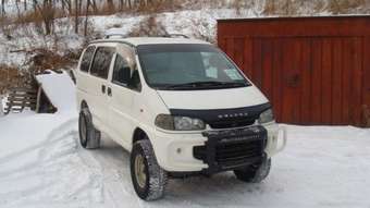 1997 Mitsubishi Delica Photos