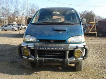 1997 Mitsubishi Delica Pictures