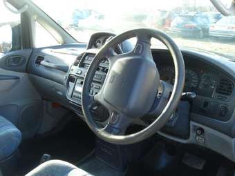 1997 Mitsubishi Delica Photos