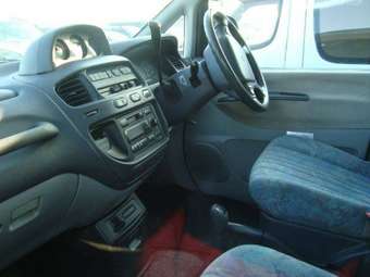 1997 Mitsubishi Delica Photos
