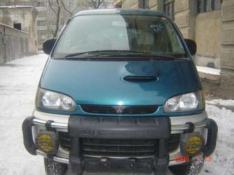 1997 Mitsubishi Delica Pictures