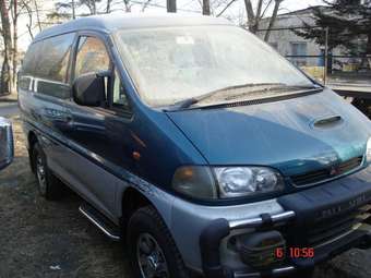 1997 Mitsubishi Delica Photos