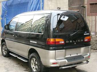 1997 Mitsubishi Delica Pictures