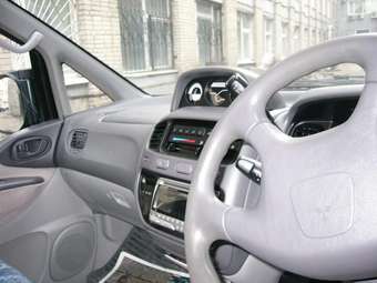 1997 Mitsubishi Delica Images