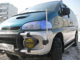 1997 Mitsubishi Delica Images