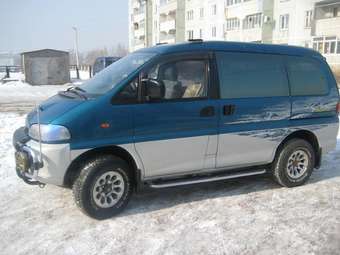 1997 Mitsubishi Delica Pictures