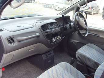 1997 Mitsubishi Delica Pictures