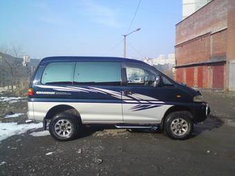 1997 Mitsubishi Delica Images