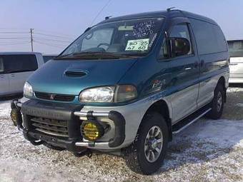 1997 Mitsubishi Delica Pictures