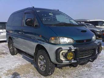 1997 Mitsubishi Delica Pictures