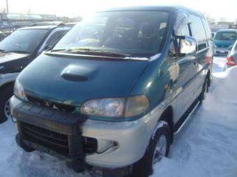 1997 Mitsubishi Delica Photos