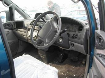 1997 Mitsubishi Delica Photos